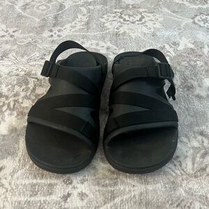 Chacos Sandals Mens 11 Chillos Sport Black Adjustable Casual Comfort EU 44